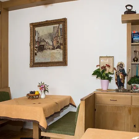 Landhaus Sylli Bed & Breakfast Seefeld in Tirol